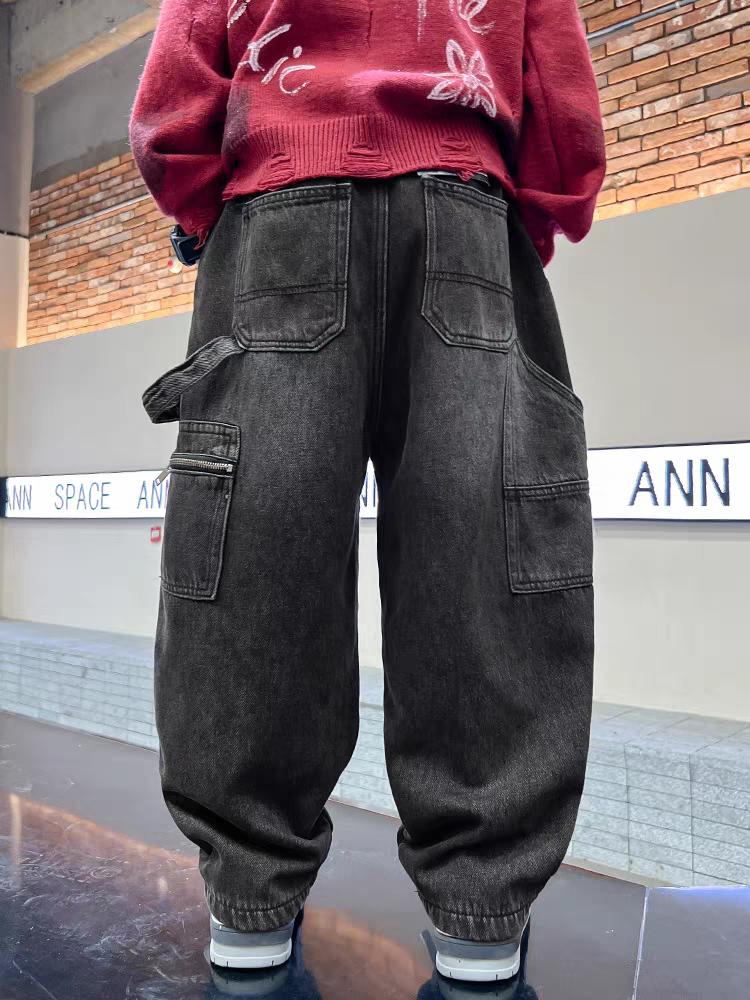 Product Introduction of Quần Jean Xuông Hiphop Túi Dây và AG Sau Túi Cho Bé - Dòng Sản Phẩm Mới Nhất, Đen/Xanh, Sz10-15 quan  ring trai 46ki 11