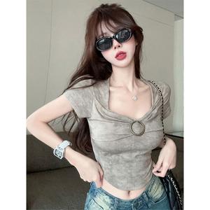 รองเท้าผ้าใบแขนสั้น สไตล์เรโทร ทรงสลิมฟิต เสื้อไหล่สั้นสาวฮอต เสื้อยืดคอเหลี่ยมสีมัดย้อมฝรั่งเศส สำหรับผู้หญิง ใส่หน้าร้อน ดีไซน์สวย Lady Clothing Women