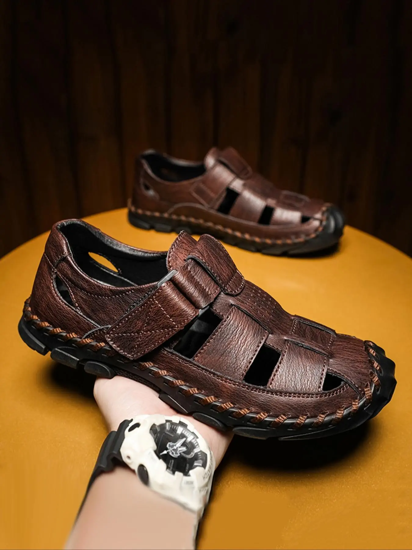 Men's Retro Round Toe Velcro Sandals, Casual Breathable Soft Sole Sandals for Outdoor Wear, Comfortable Sandals for Men, Shoe