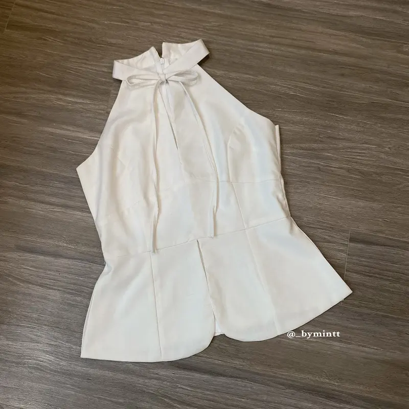 LUNA TOP | Áo yếm linen cổ tàu cách tân phong cách thanh lịch, sang trọng | By Mintt 4