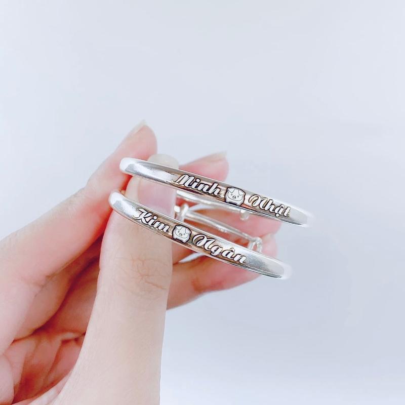 Vòng tay trẻ em Bạc ta khắc chữ theo ý muốn , lắc tay trẻ em khắc chữ - Vàng Bạc Khải Khải