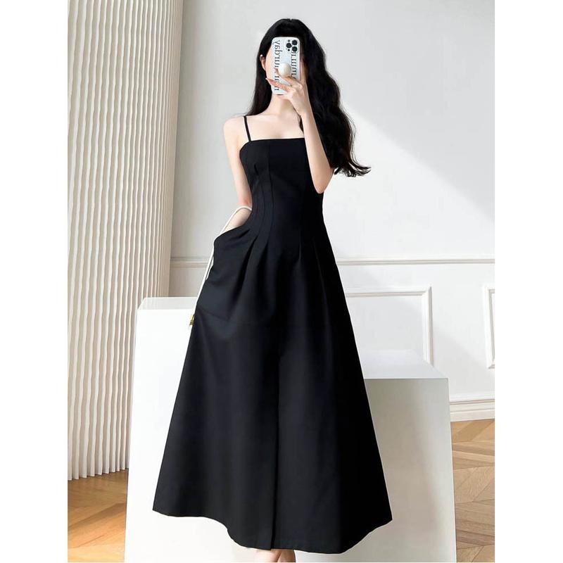 Product Introduction of Váy 2 dây đi biển, Đầm 2 dây dự tiệc Oni.Clothes, xẻ trước xếp ly eo ngực tôn eo dáng xinh xắn dễ phối, vải kate cao cấp Dress 13