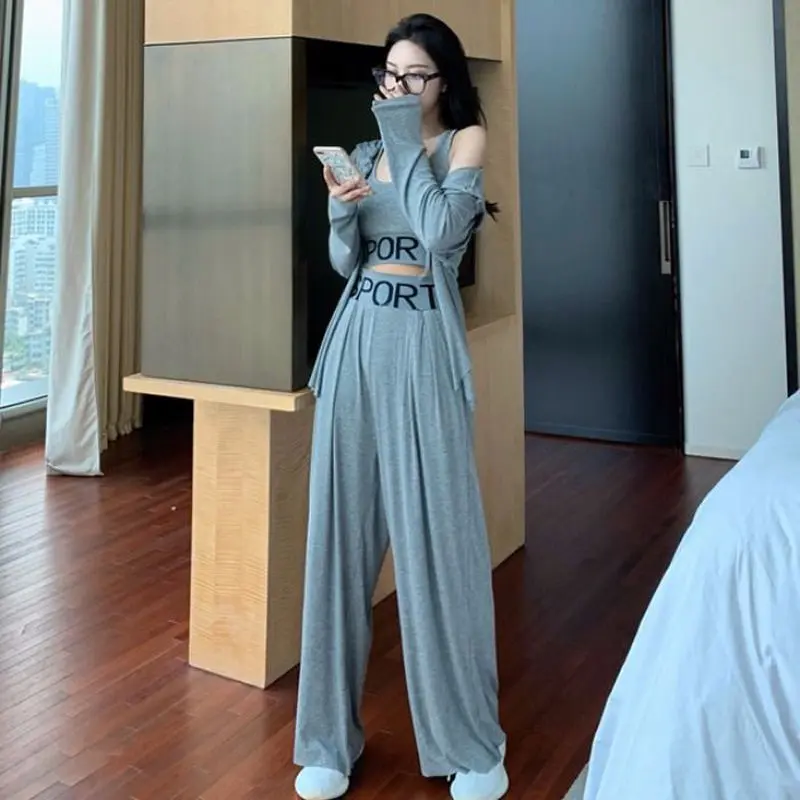 Fashion Casual Three-Piece Suit, Loose High Waist Wide Leg Pants, Sports Style, Western Style Youthful-Looking, Suitable for Autumn