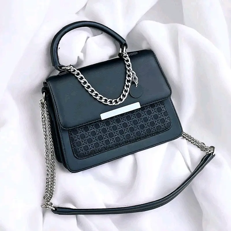 Tas selempang wanita terbaru HAKO ANYAM Kulit 1