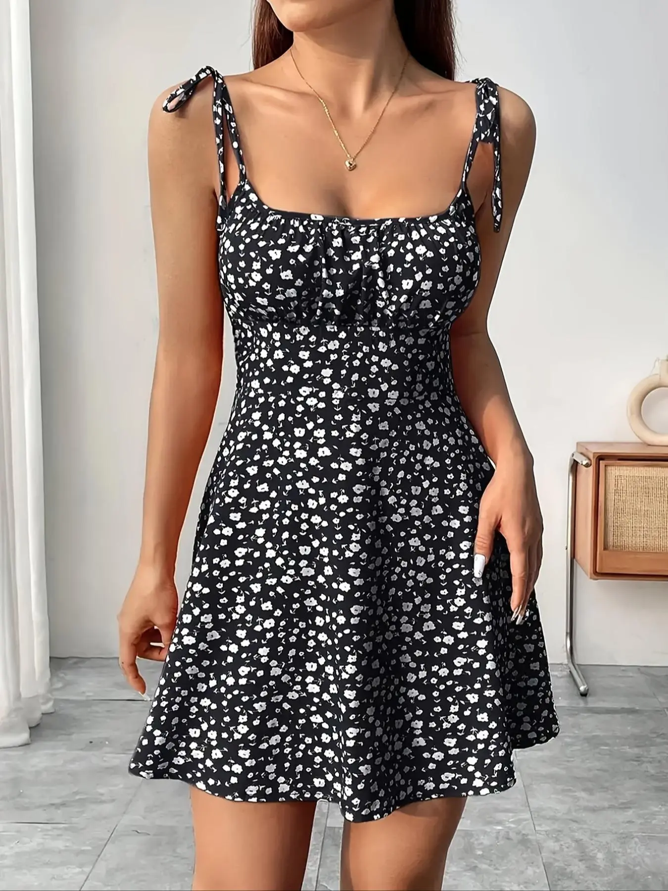 Women's Ditsy Floral Print Cami Dress, Fashion Casual Spaghetti Strap Dress for Daily Outdoor Wear, Women Dress for Summer