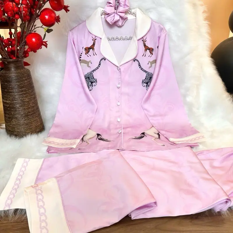 LATIN SPK (K23) (45kg-85kg) - Pijama lụa latin thiết kế hoạ tiết hình con vật trên nền màu hồng sang trọng có tay dài tay ngắn,  Nữ Quần Ngủ Áo Ngủ  Kem Women