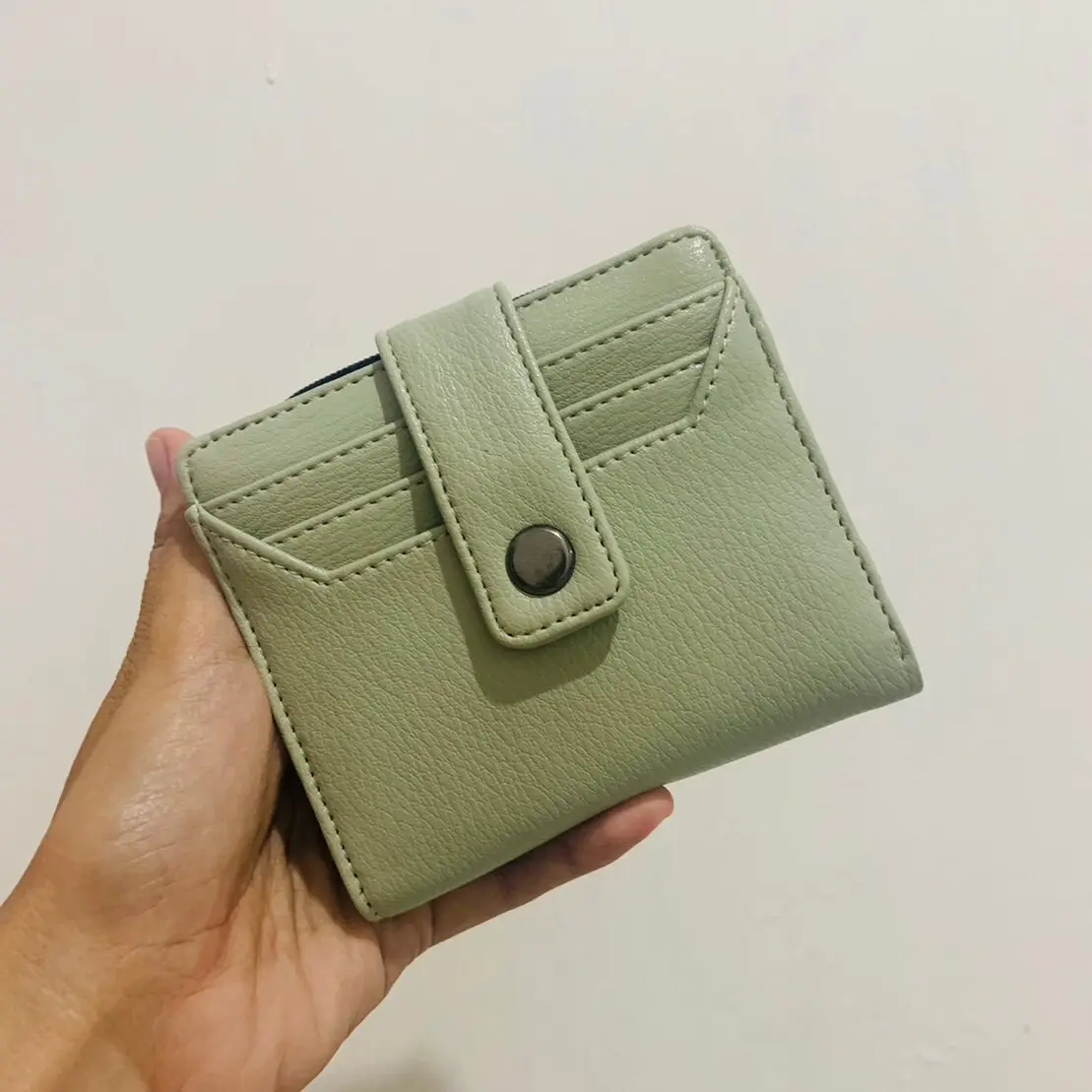 Stripe.in Wallet - Vinka Sage Green