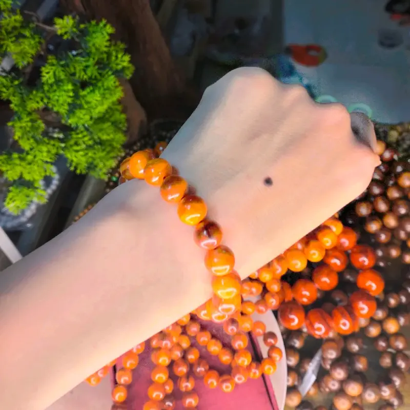 VÒNG TAY GỖ HUYẾT LONG THẤU QUANG 3