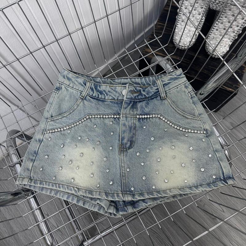 chân váy jean ngắn chữ a đính đá , chân váy đính đá bò nữ lưng cao 2 màu xanh đen chất dày mịn không co dãn bông mặt vải có quần bảo vệ wash màu chuẩn QCL1. Women Voan