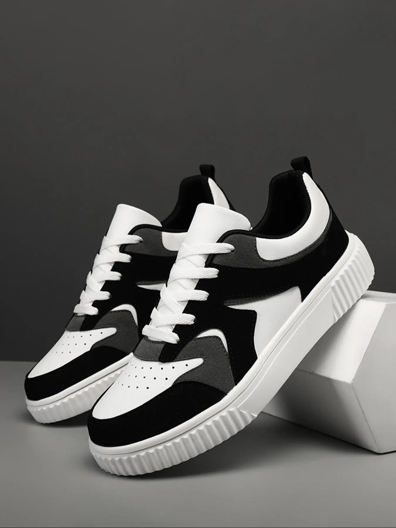 Men's Fashionable Lace Up Low Top Sneakers, Casual Comfortable Breathable Sports Shoes, Trendy All-match Sneakers for Daily Wear, Closed