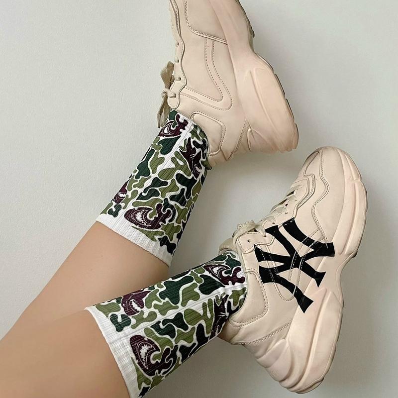 CAMO JUNGLE SOCKS - Premium Art Socks - Dày Dặn - Vớ Tất In Họa Tiết Độc Quyền - Chất Liệu Cao Cấp - Unisex đủ size cả Nam & Nữ - Cao Đến Giữa Bắp Chân - Đảm Bảo Cực Kì Êm Ái, Thoáng Mát, Bền Bỉ 2