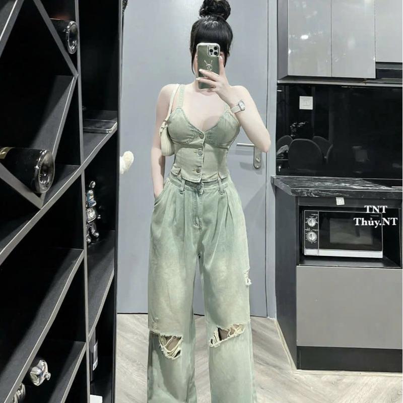Bộ Jean Áo Ngắn Hai Dây Cổ Xẻ Kèm Quần Dài Rách Cá Tính Tôn Dáng 4