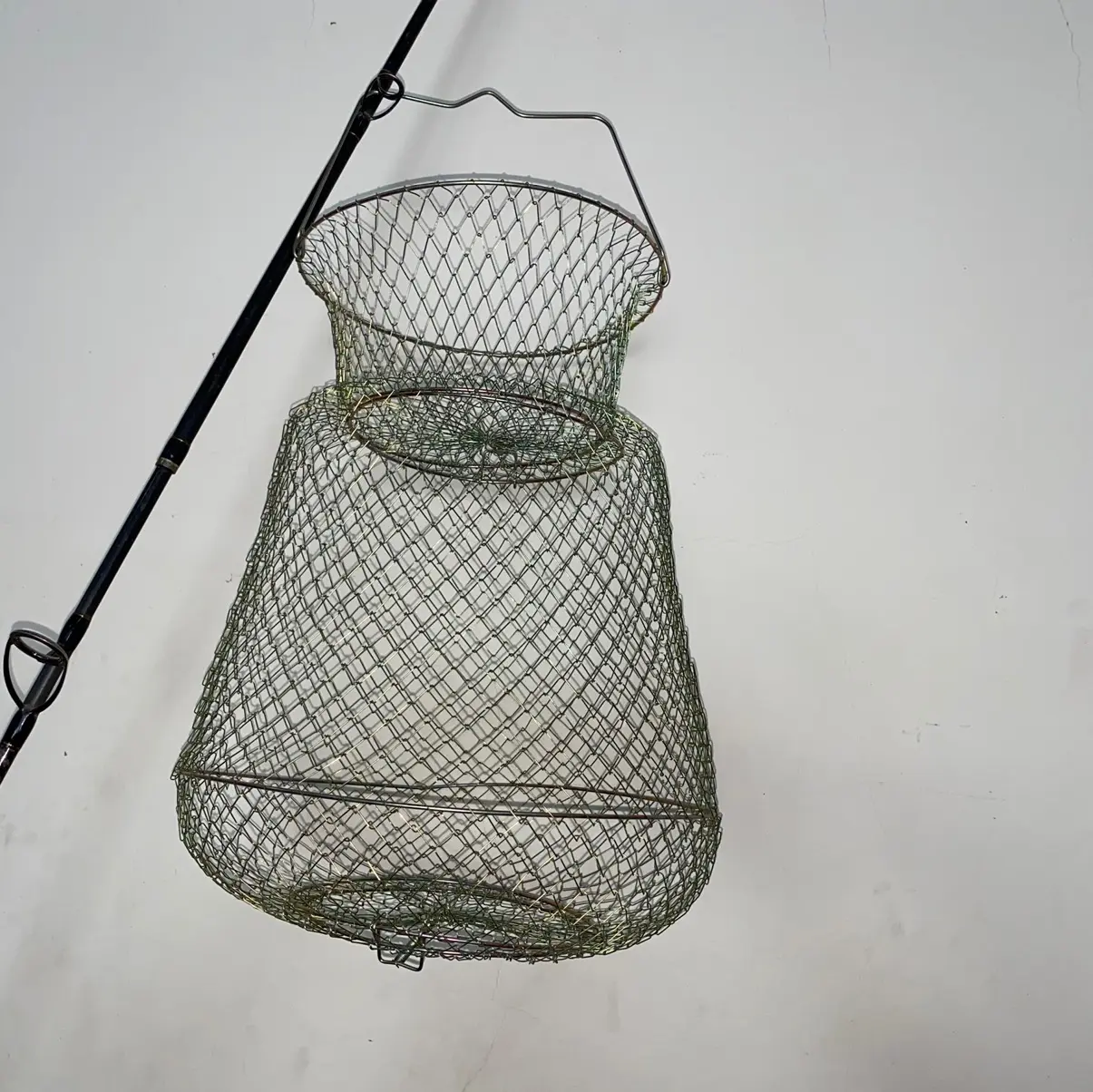 Rộng kẽm đựng cá khi đi câu, bền và dễ sử dụng