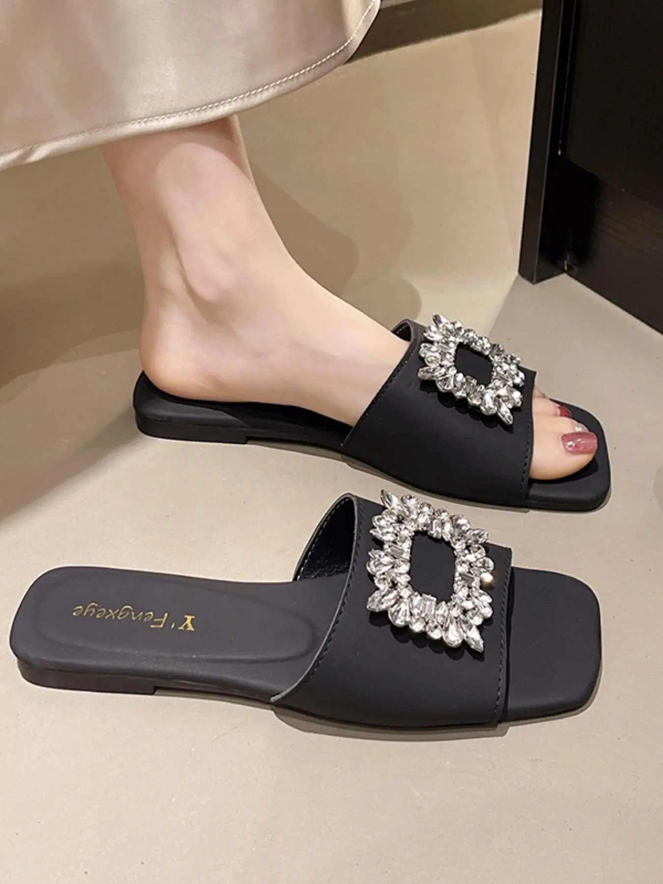 Women's Fashionable Rhinestone Decorated Slide Sandals, Elegant Comfortable Flat Sandals for Summer, Lightweight Breathable Shoes for Daily Wear, Girl