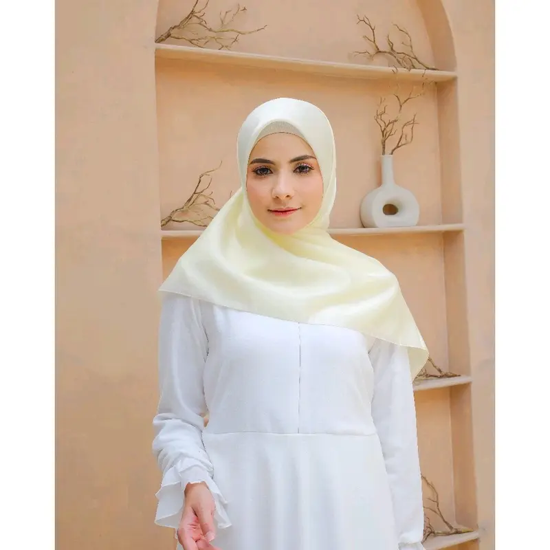 Hijab Segiempat Bella Square New Warna Best Seller Pollycotton Premium 110x110cm - Polycotton, Muslim, Basic, Lembut, Nyaman 5