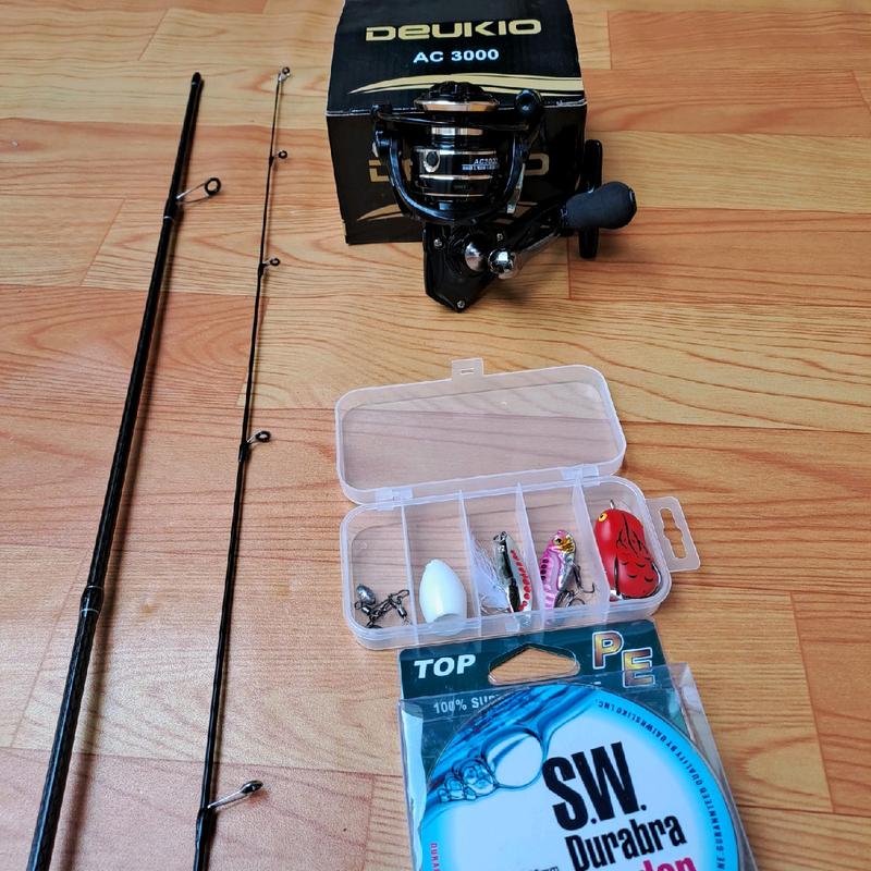 bộ combo cần câu lure ul cán gỗ kèm máy ac 3000 hộp mồi 3 con thìa cá sắt nhái super và dù sw