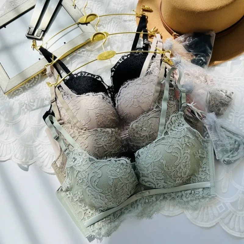 combo 3  áo lót ren mềm êm,bản 4 móc ôm,nâng ngực Women Bra Voi Sen Kem Nữ Voan Viền Ren 3