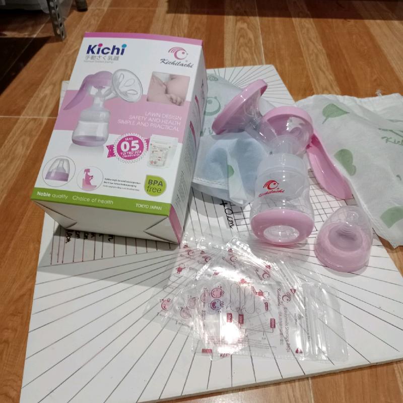 Máy hút sữa cầm tay Kichi tăng kèm 5 túi trữ sữa. 0