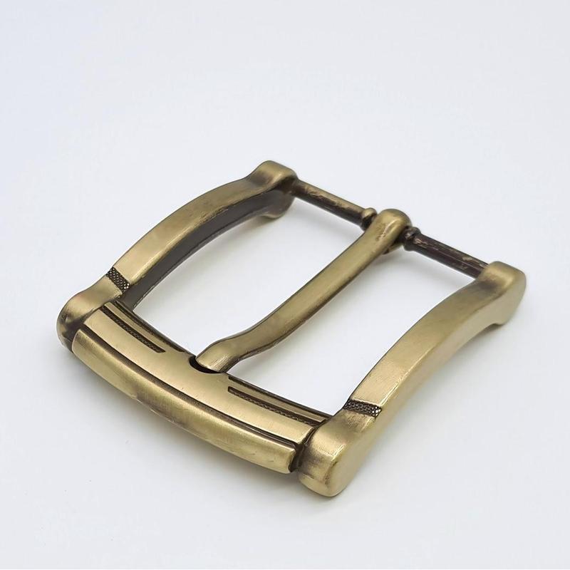 Đầu khoá dây nịt nam DKK-065 | Mặt khoá xỏ kim bảng 4F vàng đồng hoạ tiết đơn giản mà tinh tế