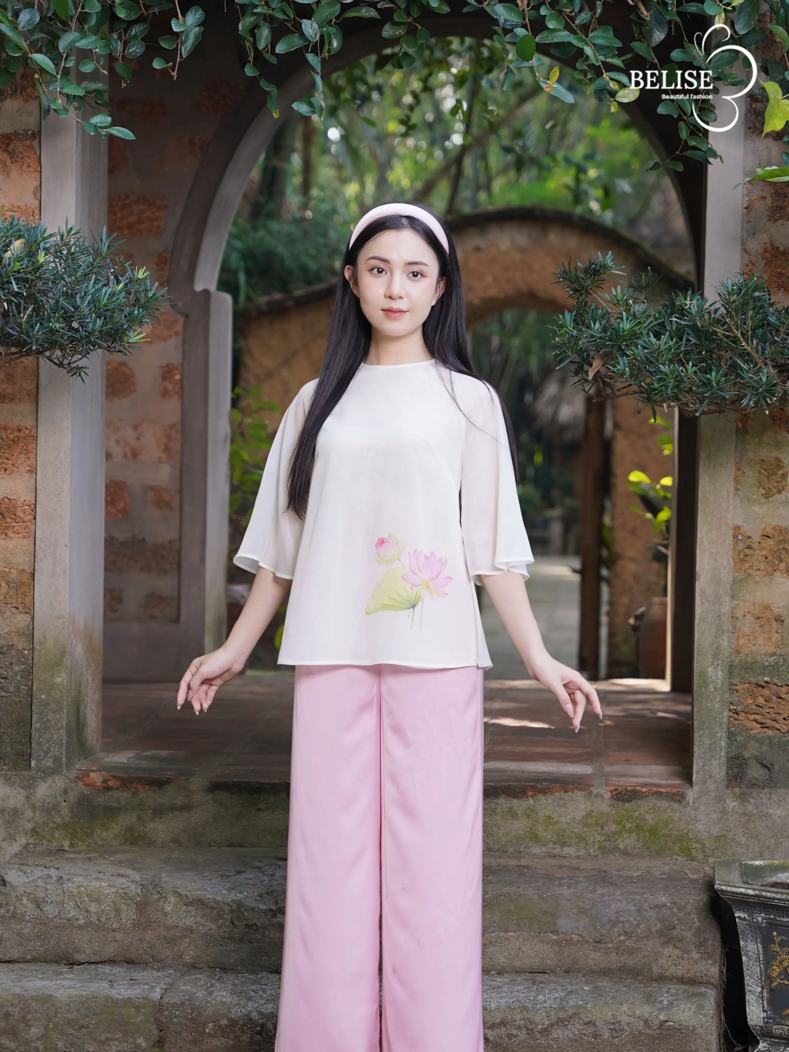 Pháp phục in họa tiết sen hồng chất tơ mềm dáng peplum cực xinh - Belise Fashion Áo Voi Nữ Women
