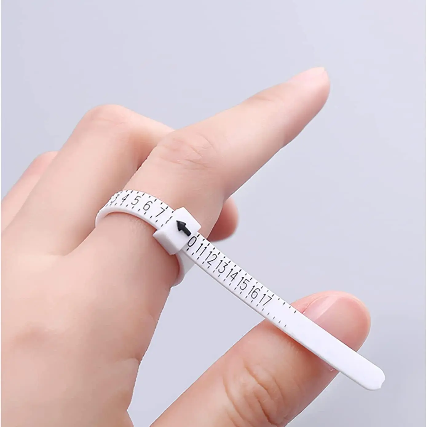 US Ring Sizer Measuring Gauge, 1-17 US Ring Sizer, Ring Measuring Tool, Plastic Finger Measuring Ring Calibrator, Mini Ring Measuring Tape
