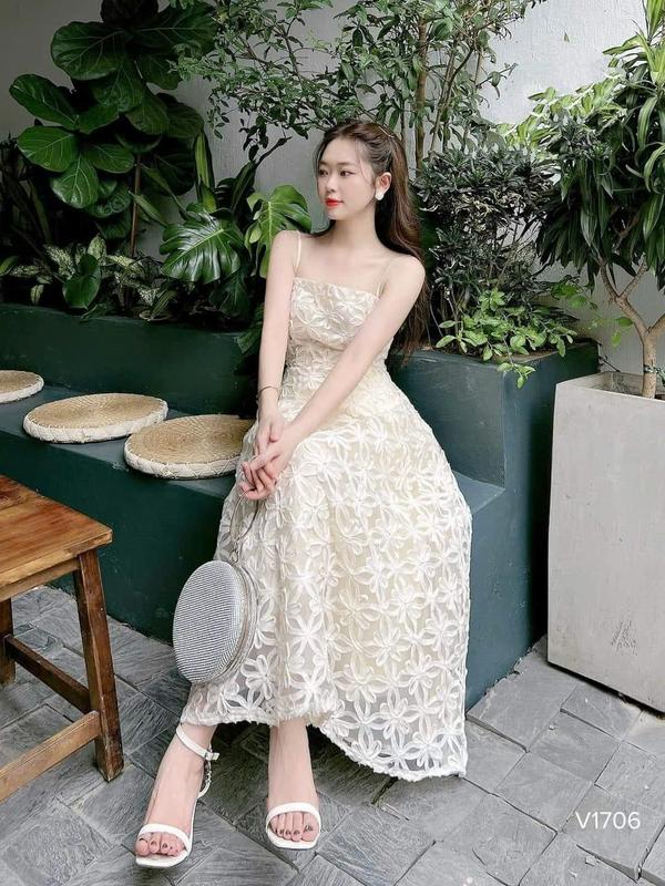 Đầm dạo phố 2 dây dáng dài  chất ren thêu hoa nổi xinh xắn, sang chảnh - DONNA dress