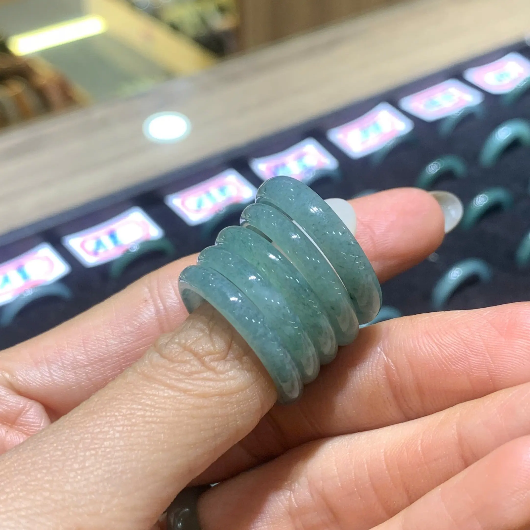 Nhẫn đá Lam Ngọc màu Nhạt, bản nhẫn dày + mỏng đủ ni 16mm tới 20mm phù hợp cho nam nữ