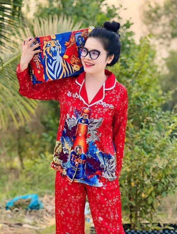 Đồ bộ mặc tết bia đỏ- chất liệu latin Nữ Áo Nữ Áo Top Nhung