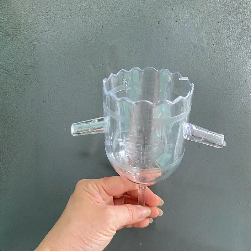 Ly xếp tháp 3