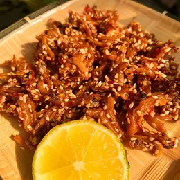 Cá cơm rim mè vừng – mồi nhậu cay nhẹ siêu cuốn – chỉ 100k/2 hũ (-17%) 🔥