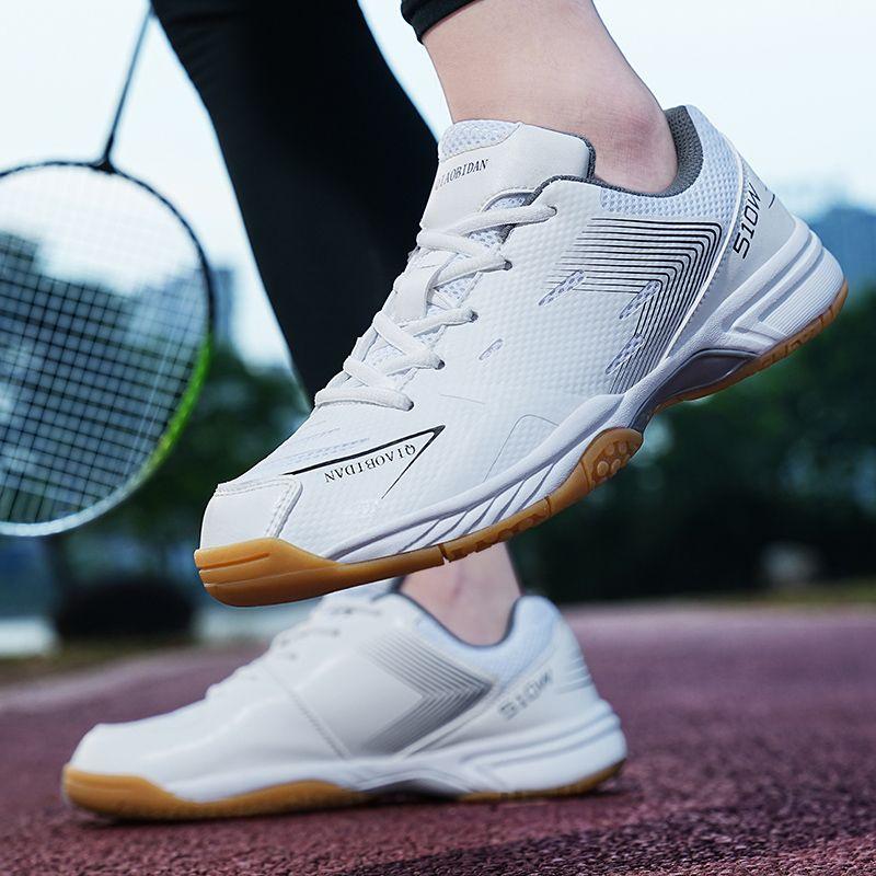 Product Introduction of New Men's and Women's Table Tennis Ball Shoes Tendon Bottom Breathable Casual Badminton Sneaker Non-Slip Wear-Resistant Couples Running Shoes sepatu  basket Professional Anti-Slip Badminton Shoes 1