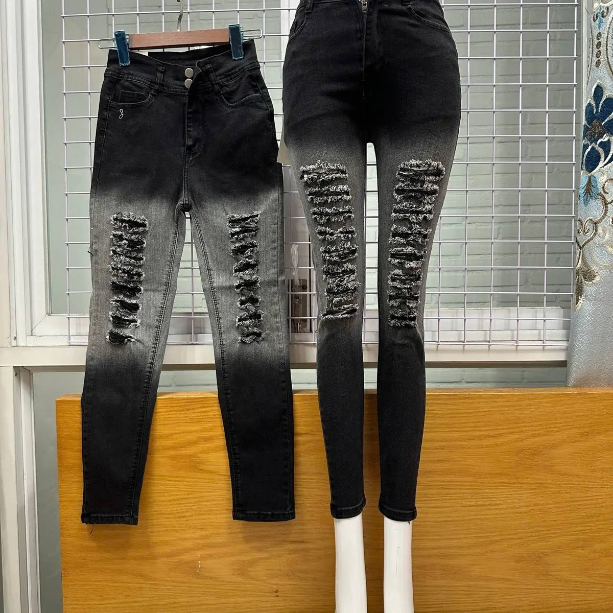 Quần Jean Rách 8 Đường Loang 2 Màu size 26-36 Co Giãn Lưng Cao 2 Nút