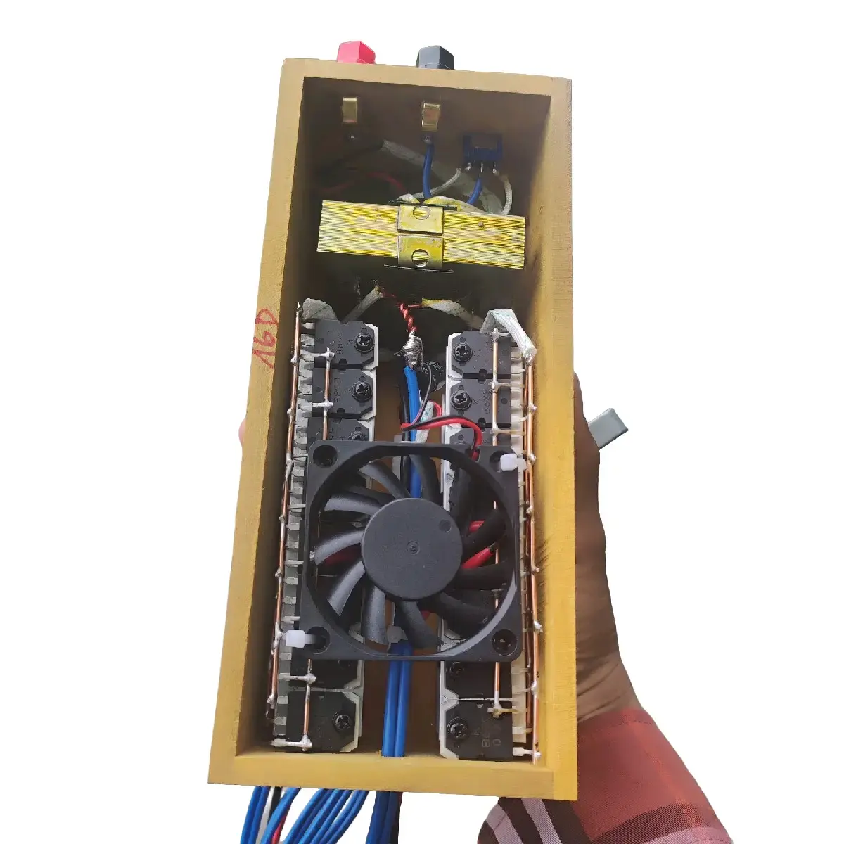 Máy biến điện 16d hợp gỗ mát máy