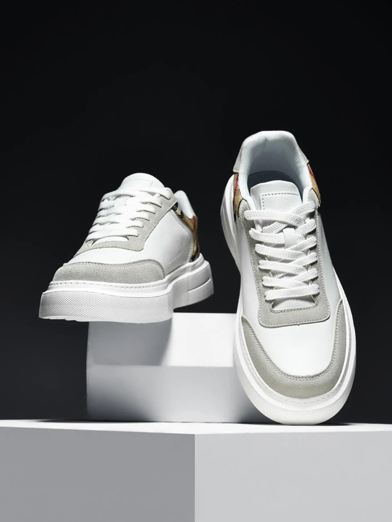 Men's Colorblock Lace Up Low Top Sneakers, Casual Breathable Lightweight Sports Shoes, Fashionable Sneakers for Daily Wear, Closed