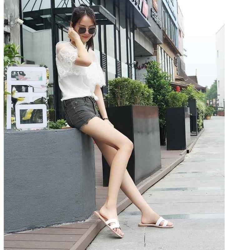 Product Introduction of Slippers, for Women, Available in Size 34 and 41, Popular on the Internet, Celebrity Fashion, Versatile, Flat Sandals, Ins Fashion, Suitable for Summer, Style H 43