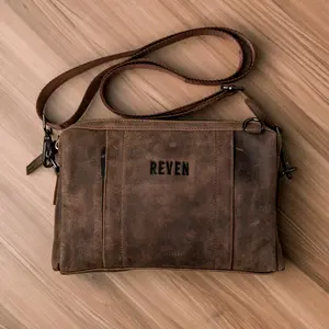 REVEN Oslo Tas Selempang Handbag Pria Kulit Sapi Jenis Crazy Horse Bisnis Nongkrong Meeting Keren Mewah Awet 6 Slot Kartu ATM Zipper Lembut Tan Plain Cow Leather Black Brown Tan Cowok Slingbag