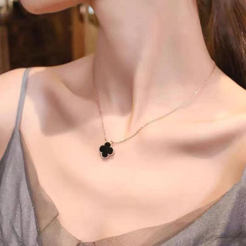 Product Introduction of สร้อยคอฟางดอกไม้สี่ใบ เรียบง่าย ทันสมัย ขายดี ไม่ซีดจาง ทำจากเหล็กไททาเนียม หรูหรา เหมาะสำหรับเป็นของขวัญสำหรับเด็กผู้หญิงและผู้หญิง ราคาไม่แพง สไตล์หวาน 24