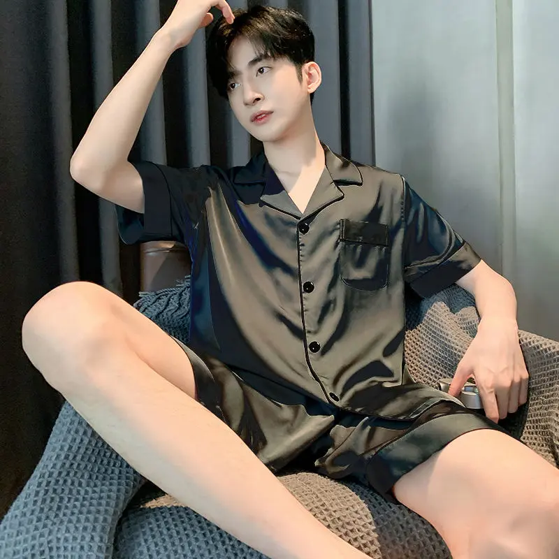 Bộ Đồ Ngủ Lụa Lạnh Quần Đùi Mùa Hè Cho Nam Đồ Mặc Nhà ngắn Tay Cho Nam Bộ Đồ Lụa Nam Mùa Xuân Và Mùa Thu Cỡ Lớn Cho Nam
