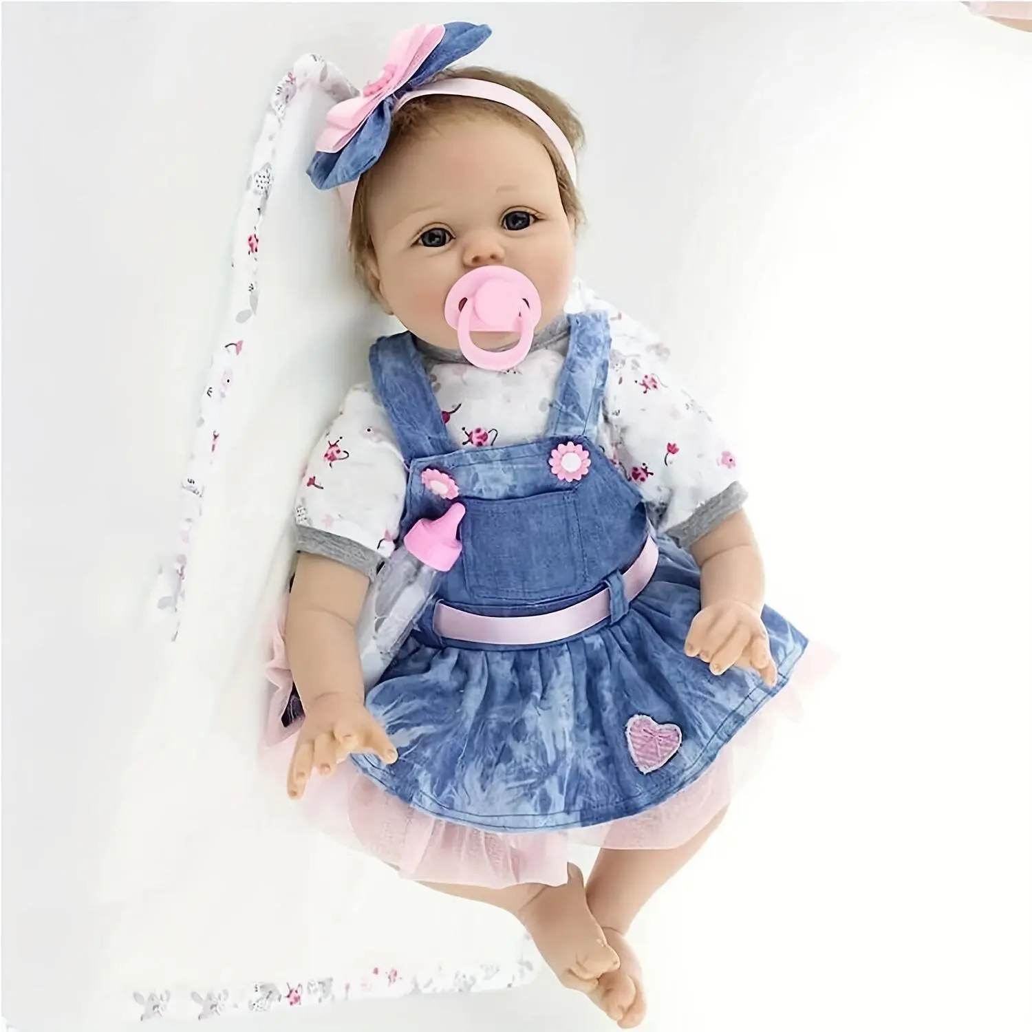 17 Inches Reborn Girl Doll, 1 Set Handmade Brown Implanted Simulated Short Hair, Comes with Exquisite Gift Box Packaging, Magnetic Pacifier & Tool