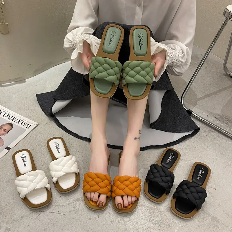 Summer Slippers Women's Outdoor Wear New Flat Strap Sandals Women's Factory Delivery Soft Bottom Fairy Style Slippers Women's Non-Slip