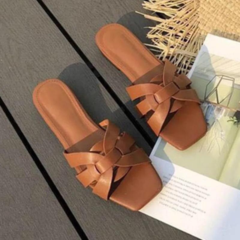 Product Introduction of Sandal Baharu Musim Panas, Saiz Besar, Bawah Rata, Kaki Segi Empat, Kasut Pantai Berongga Kasual, Selipar Wanita, Sandal, 2025 7