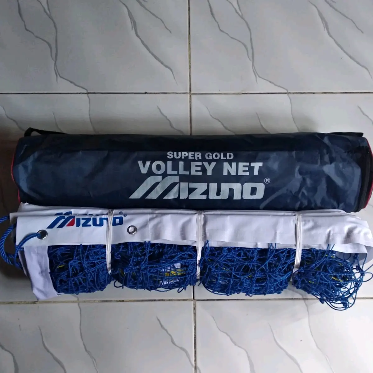 MUTYARA NET VOLI NET VOLLEY JARING BIRU 9.5 Meter x 1 Meter dengan Lobang 10 cm dan Tali 2 mm Dilengkapi Perentang Atas PPD 8 mm 12m Dan Bawah PE 3 mm 12m