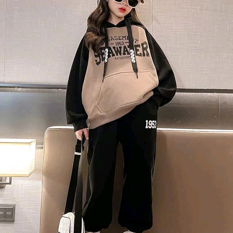 Set bộ quần áo thu đông dành cho bé gái 14-45kg mẫu. Thiết kế có mũ, chất liệu ấm áp. quần áo  cho bé gái 6