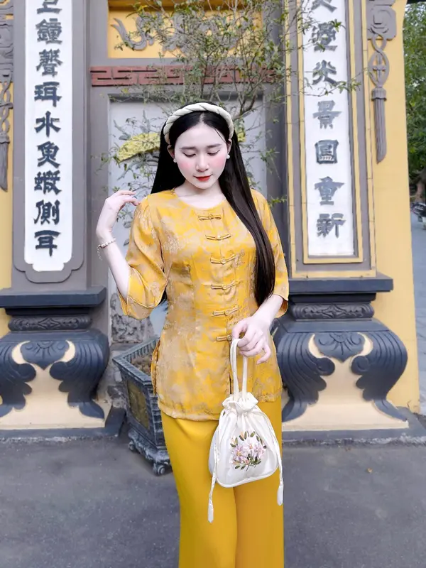 Pháp Phục đi chùa - lụa tằm hoa và tằm chùa 0
