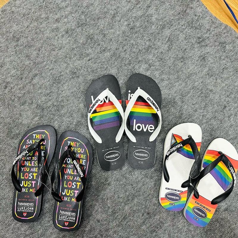 DÉP NAM CỜ 7 MÀU- CHỬ 7 MÀU- LOVE QUAI TRẮNG ĐI BIỂN NGOÀI TRỜI Đế Bằng Nhung Cao Su Đồng