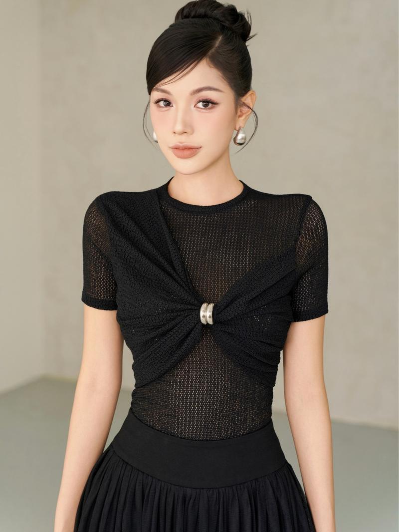 Product Introduction of Áo cộc tay lưới xốp co giãn Lia Top - N.A Room, trước ngực hai lớp, kèm charm cài - Nữ, Women 1