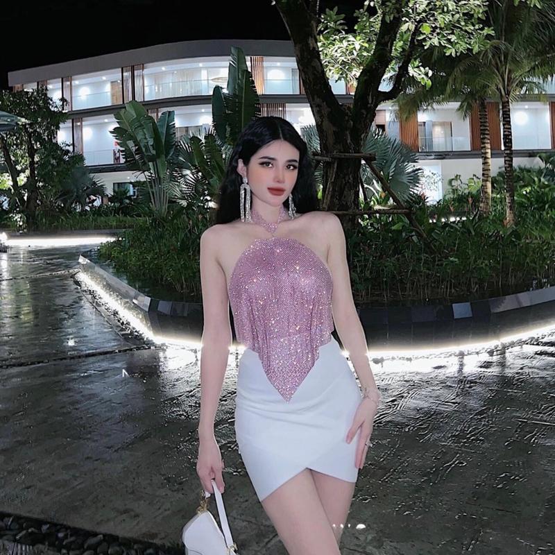 Áo lấp lánh đính đá cổ yếm lv6