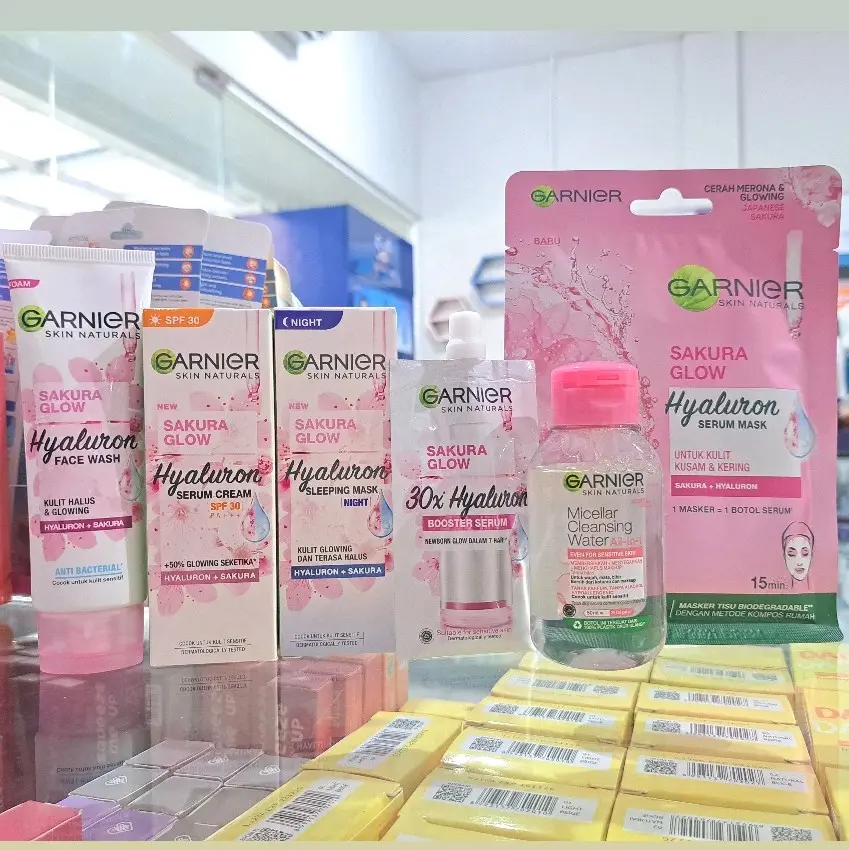 ORIGINAL*Paket Garnier Sakura Glow Whitening Complete