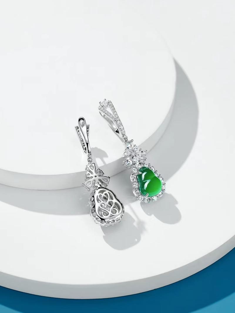 Product Introduction of S925 Silver Inlaid Diamond Green Chalcedony Gourd Ear Hook High-Grade Women's Earrings JU8527 6