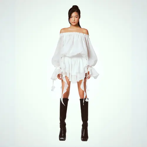 LSEOUL - Euphoria Set áo Bẹt Vai Chân Váy Xòe B23081341 áo tơ trễvai Nữ Women Top Trắng Hồng